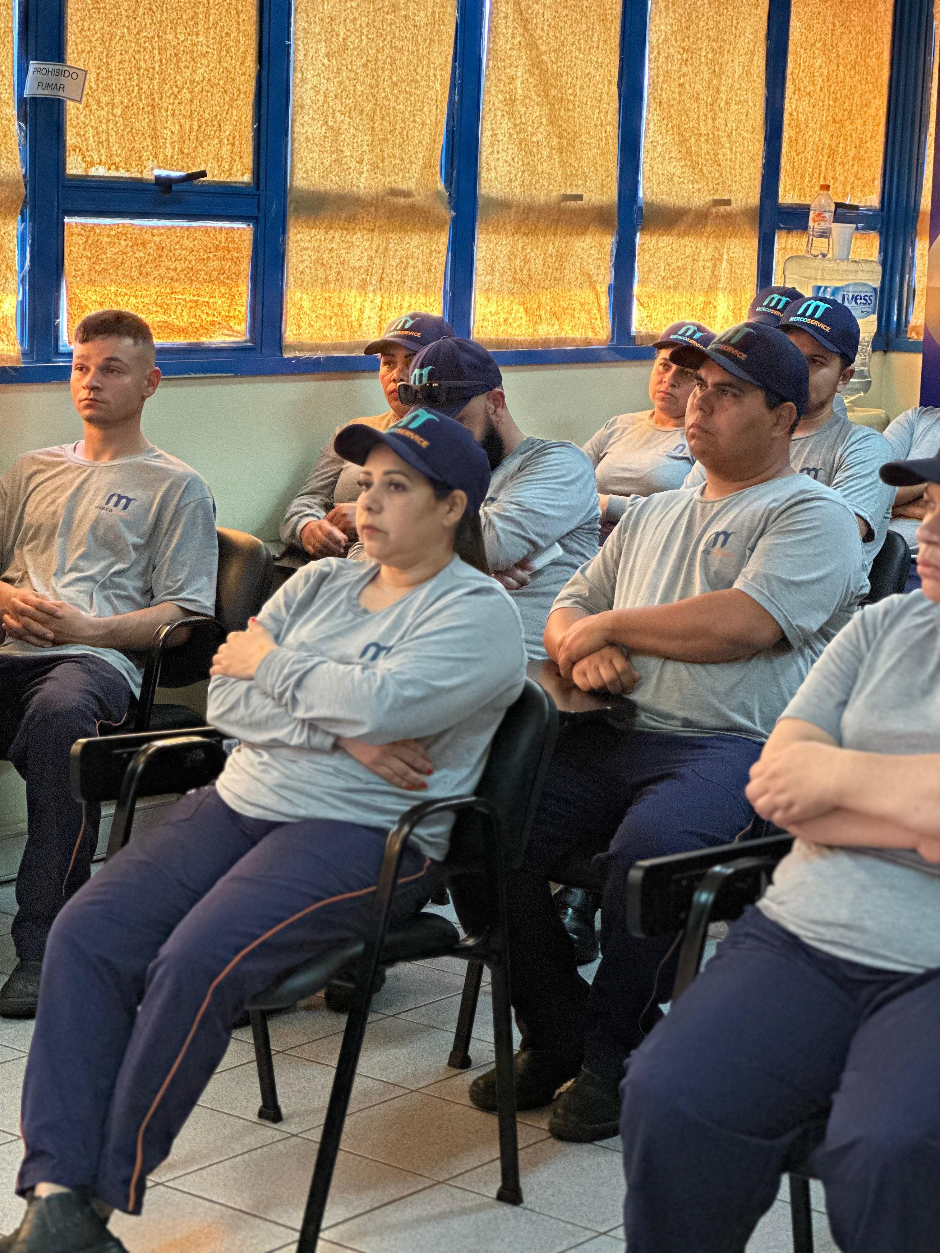 Equipe da Mercoservicers reunida em capacitação